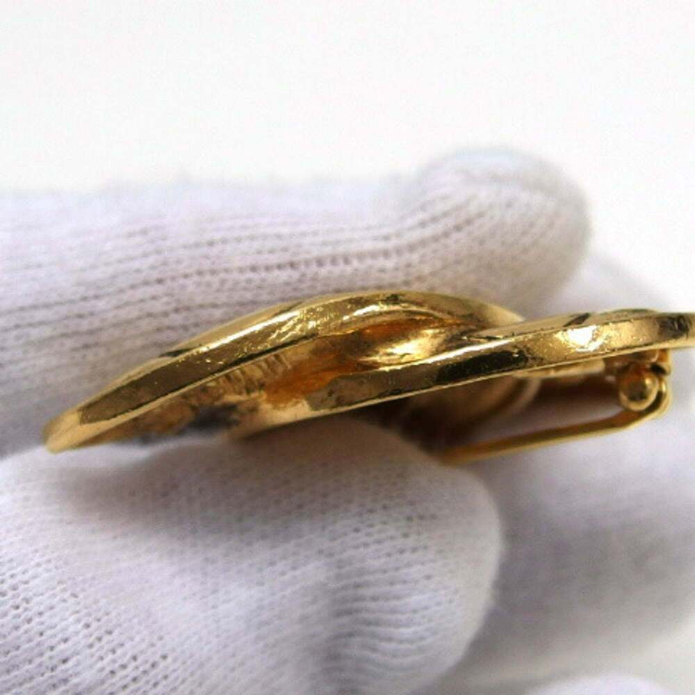 CHANEL Gold Brooch - Picture 7 of 9